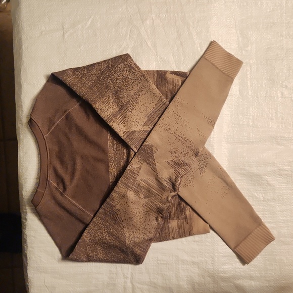 Gymshark long sleeve Crop Top Small & XS size Brown to Fade - Picture 4 of 5